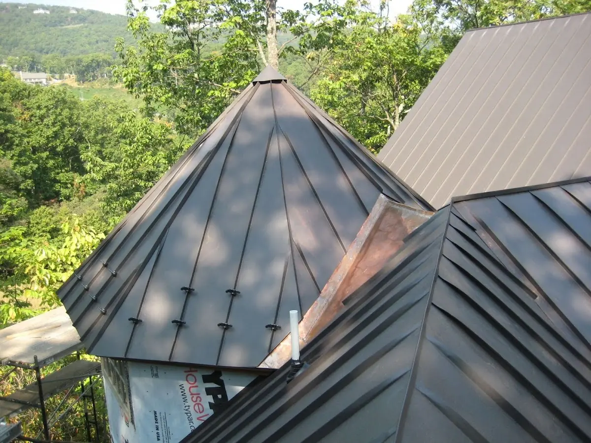 Professional Roof Tarp Installation by Craftsman Roofing in Weisenberg